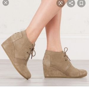 Tom's Desert wedge booties!